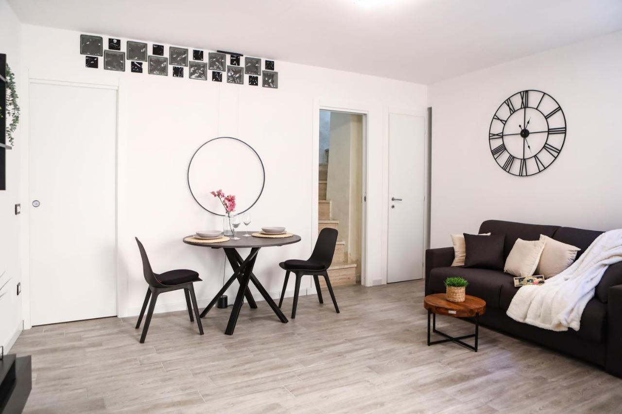 サレルノSmart House Ingresso Indipendente- Amalfi Coastアパートメント エクステリア 写真