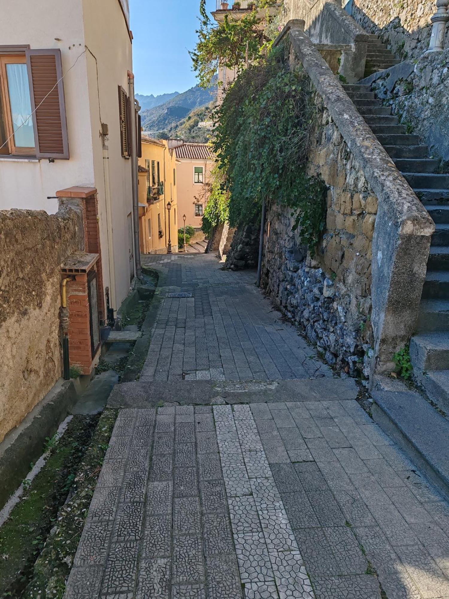 サレルノSmart House Ingresso Indipendente- Amalfi Coastアパートメント エクステリア 写真