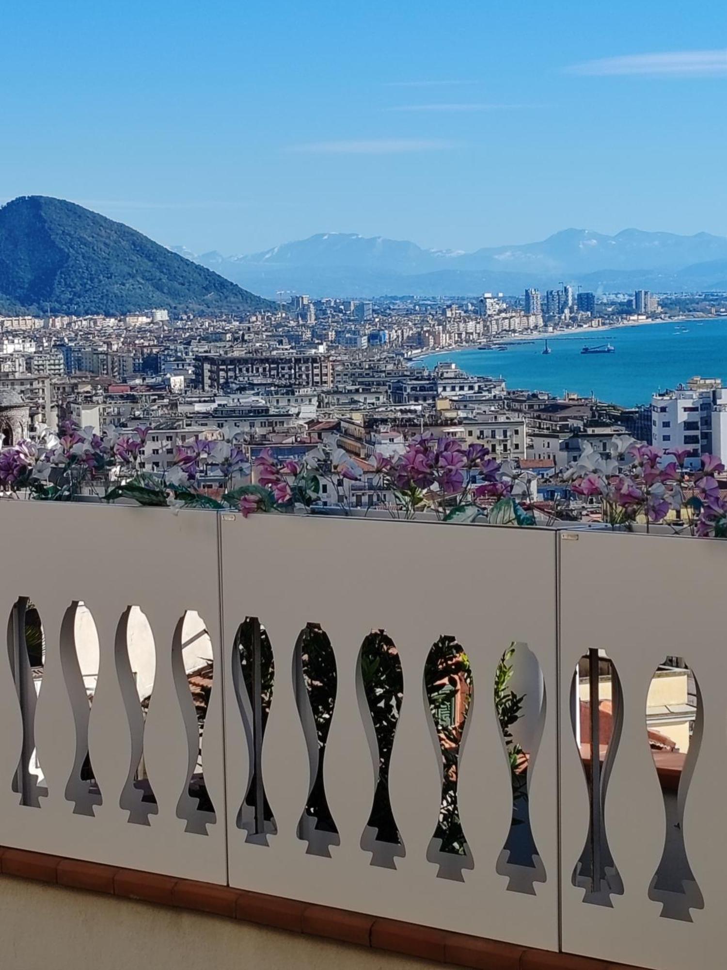 サレルノSmart House Ingresso Indipendente- Amalfi Coastアパートメント エクステリア 写真
